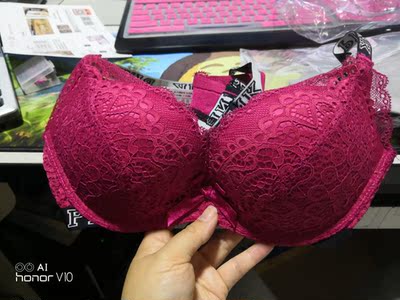 颜色真的好看，显白，摸起来也舒服呢