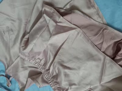 很满意,本来物流出了一些问题,客服很积极的,帮忙解决了,谢谢衣服质量很好,本来东西没多大希望,夏天穿上凉快一下,摸着很舒服的物超所值 很满意,本来物流出了一些问题,客服很积极的,帮忙解决了,谢谢衣服质量很好,本来东西没多大希望,夏天穿上凉快一下,摸着很舒服的物超所值