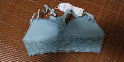 发货快，质量好，穿着舒服，无挤压感，超级聚拢。值得购买。