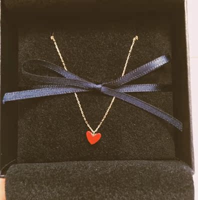 送自己的生日礼物，第一眼就很喜欢，一开始挺纠结小号和大号的，因为小号特别小，但是大号吧总觉得没小号精致，可爱，最后还是选了小号，真的特别精致，大爱.