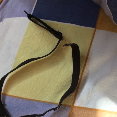 款式喜欢 但是质量不怎么好啊感觉 才穿一天就这样了