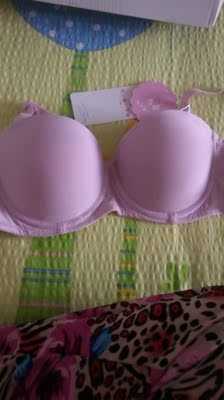 很满意，很实惠，很漂亮，面料很舒服追加5个星