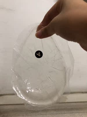 这个是我续momoshero家后 第二个在淘宝遇见那么有礼貌耐心的卖家了 店主真的很有内涵 店主的耐心解释后真的感觉店主有在用心的经营 品质也不错 店主还很细心的解释我要如何穿戴虽然已经附赠说明书 最最最让我惊喜的是那个店主赠送的粉红盒子 也太大方了吧！！！好喜欢好惊艳 我还以为转运公司寄错东西给我了没想到是店主的爱心呀 第一次穿那么性感的衣服 第一次就给我遇上那么用心的店主 我也太幸运了 感恩店主 店主真的人很好 好喜欢呀 希望多点新款 一定会在多多光顾 很感动那么用心的卖家了现在淘宝是稀有品种了 加油哦！店主