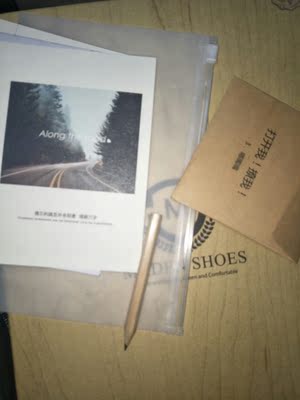 鞋子第一次遇见用心的卖家，明显能感觉到诚意，目前鞋子摸着挺好的，等穿着过后看倒汗否，质量这些后面再追。