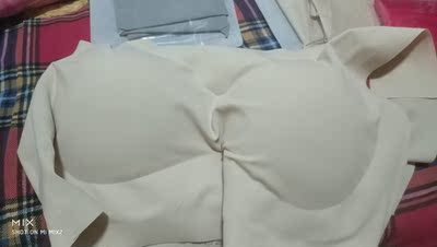 非常好,看了眼做工,很细致,每个都有独立包装,关键是!很便宜!比优衣库的便宜太多了!颜色也很正! 非常好,看了眼做工,很细致,每个都有独立包装,关键是!很便宜!比优衣库的便宜太多了!颜色也很正!