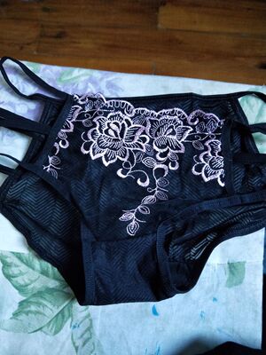 收到啦，摸着手感很好，性价比高，价格也不贵，希望穿着也舒服！