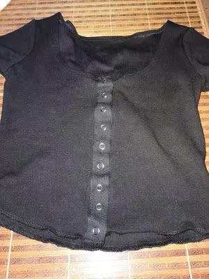 衣服收到了。真心一般，洗了就卷边。