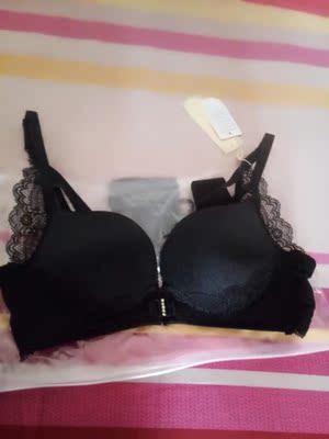 收到了，穿上很性感，非常满意，