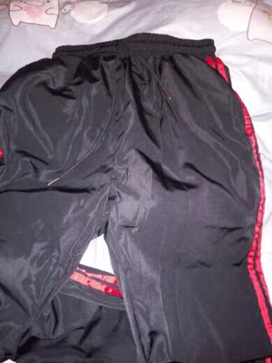 衣服质量很好，误异味，价格实惠，最主要是穿着很漂亮