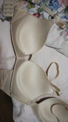 收到了，人再学校寄到家里，刚刚才试穿，很合身，也很舒服！搞活动时买的，很优惠！会回购的