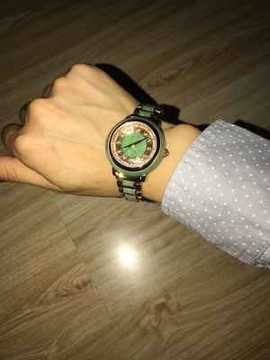 实情感受艾华仕手表怎么样,属于什么档次,哪生产的,值得买吗