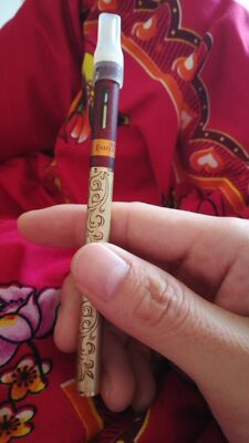 辅助戒烟效果还是挺好的，家人也不用闻二手烟，用起来高大上，质感非常好，最主要不伤身体还能在嘴寂寞的时候吧唧吧唧，希望可以完全戒掉