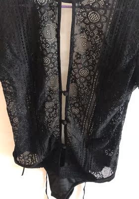 摸着料子很舒服,可以当睡衣也可以当泳衣…除了扣子有点松,其他都完美,很喜欢^_^ 摸着料子很舒服,可以当睡衣也可以当泳衣…除了扣子有点松,其他都完美,很喜欢^_^