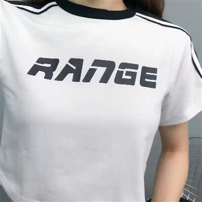 这款衣服很时尚，客服服务态度也很好，所以我还会继续光临的吆