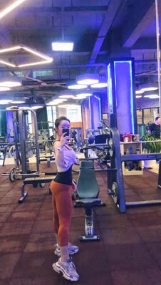 非常不错,比较合身,挺喜欢,好评 非常不错,比较合身,挺喜欢,好评