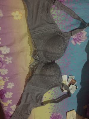 包装特别精美 试穿了下  感觉挺不错的。 喜欢