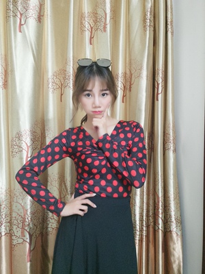 慢慢喜欢上波点衣服,白色的红色的黑色的都入手了,哈哈 慢慢喜欢上波点衣服,白色的红色的黑色的都入手了,哈哈