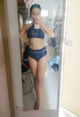 上身效果特别好,质量也好棒。果然一分价钱一分货。就是送的海绵垫一脸蒙,不知道应该哪个方向放才对…… 上身效果特别好,质量也好棒。果然一分价钱一分货。就是送的海绵垫一脸蒙,不知道应该哪个方向放才对……