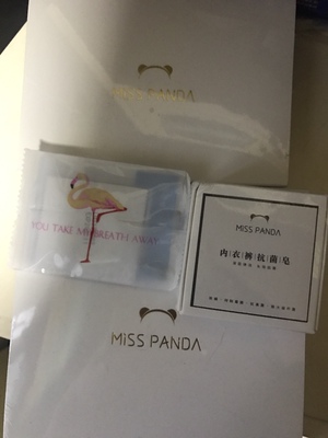 包装可以说很用心了  还贴心的送了洗内衣的肥皂 没想到竟然有大码的 性感内衣 真的找了好久 希望可以多出整套的内衣