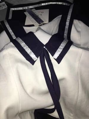 衣服质量很好，颜色好看。面料很舒服。美美哒