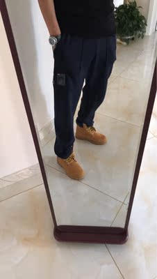 不错不错 第一次买这种鞋 还挺喜欢的 穿着挺舒服的 一会去溜达一圈看看什么感觉