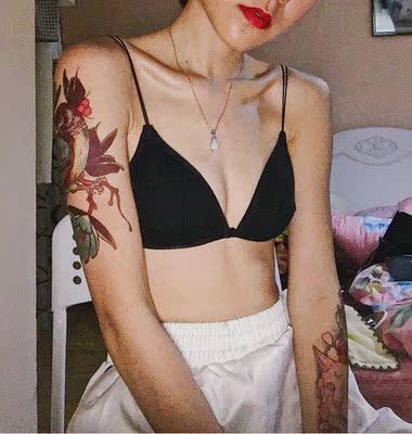 只拍了正面,背面和图片一样,好看,小性感,我喜欢,哈哈 只拍了正面,背面和图片一样,好看,小性感,我喜欢,哈哈