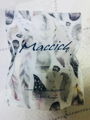 很轻薄，夏天穿还不错