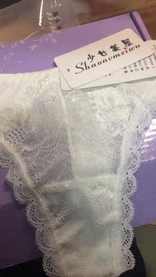 感觉还不错，摸着蛮舒服哒，好性感诶！使用后再追评啦～