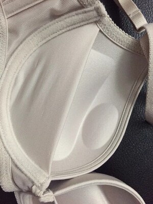 黑色很显瘦,可以外搭哦,很喜欢。非常性感,很凹造型的一款内衣! 黑色很显瘦,可以外搭哦,很喜欢。非常性感,很凹造型的一款内衣!