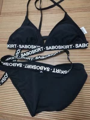 衣衣很漂亮，性感，卖家推荐的码数很合适，服务态度好，值的购买