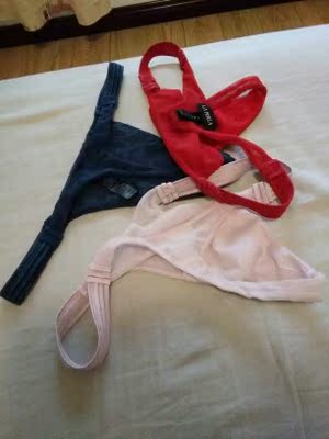 左右边的腰若是有松紧就更完美了