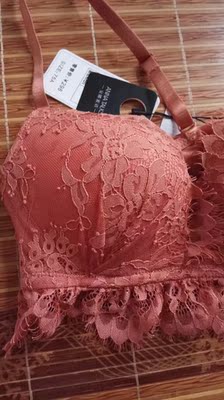 款式好 质量好 虽然不怎么显胸 但是款式非常不错 款式好 质量好 虽然不怎么显胸 但是款式非常不错