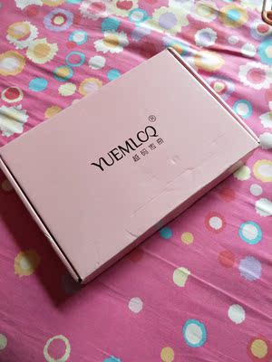 宝贝收到了，很喜欢，质量也不错没有任何瑕疵，刚开始也是报着试试都态度没想到效果出乎意料很好看很喜欢 刚收货身边都朋友就已经开始打听要准备买了，摸着手感也很好，非常满意下次还会购买