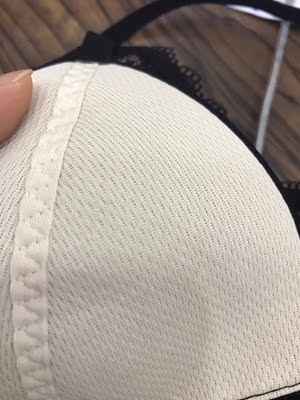 蛮好的，薄，适合夏天，就是不聚拢不显胸，外面是蕾丝的，里面说不上来是什么面料，但是摸着很舒服， 宝贝收到了，很喜欢，卖家很有信用!赞一个发货迅速，宝贝和图片差不多。希望下次合作谢谢掌柜~~东西收到，很满意!!真的是超级好的卖家，解答疑问不厌其烦，细致认真，关键是东西好，而且货物发得超快，包装仔细，值得信赖!质量非常好，与卖家描述的完全一致，非常满意,真的很喜欢，完全超出期望值，发货速度非常快，包装非常仔细、严实，物流公司服务态度很好，运送速度很快，很满意的一次购物。