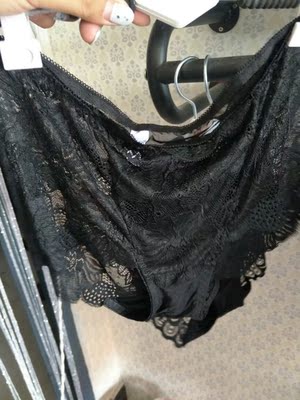 内裤质量非常好，穿着也舒服，还性感，客服服务态度很好，快递服务也非常好