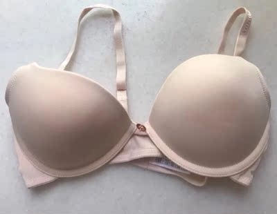 内衣只认wonderbra 这家哈，超舒服的，小胸聚拢～