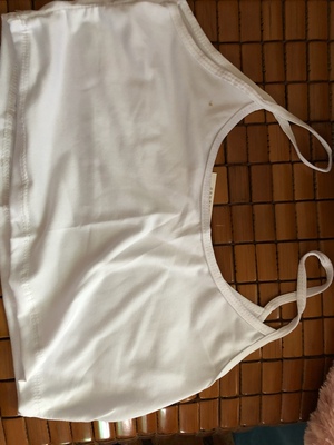 背心质量不错，给我小姑子买的，也不贵，准备入手，质量真的很不错