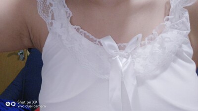 胸垫都在脖子那了请问胸怎么放上去，找客服就给了一句是那样的，**鬼了你的胸长那么高啊