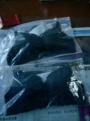 拿出看了看，质量挺好的，对得起这个价格