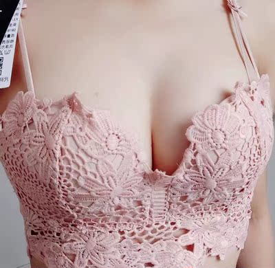 内衣很好看，物流也快，粉粉的超级喜欢，棒棒哒