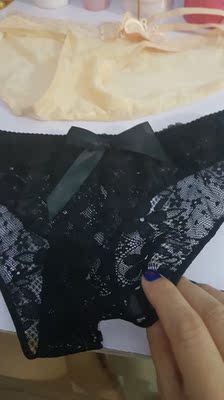 質感超級好，很性感喔，客服服務也好，物流很快，價格實惠，我會再來的。