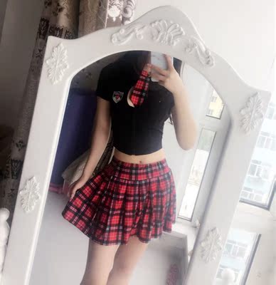 一套特好看,质量也超好,客服妹子推荐的没错,裙子也可以单独搭配任何上衣,总之很美穿上很有一种学生制服的诱惑,制服趴可以穿。 一套特好看,质量也超好,客服妹子推荐的没错,裙子也可以单独搭配任何上衣,总之很美穿上很有一种学生制服的诱惑,制服趴可以穿。