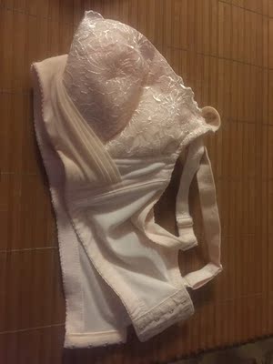 客服推荐的尺码刚刚好。穿着也很舒服。 客服推荐的尺码刚刚好。穿着也很舒服。