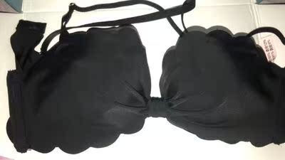 内衣收到了，客服服务的很积极，以前没穿过无钢|圈的内衣，有点下敢买，怕买了不适应，收到货后才发现以前担心是多余的，无钢圈真的很舒服，超聚拢。真的很不错，以后内衣就你家啦！聚拢效果非常棒，颜色也喜欢很少女清新，透气效果不错，很满意，趁着店铺优惠买了两套，面料特别舒服，穿着都比较聚拢，很喜欢