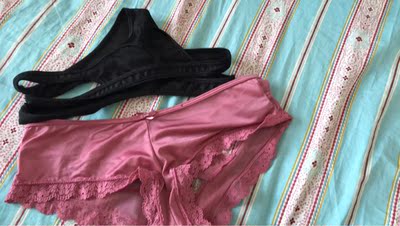 同样都是M号，码差的有点大 根本没法穿 好小一件，好吧 贴身内衣只能认了