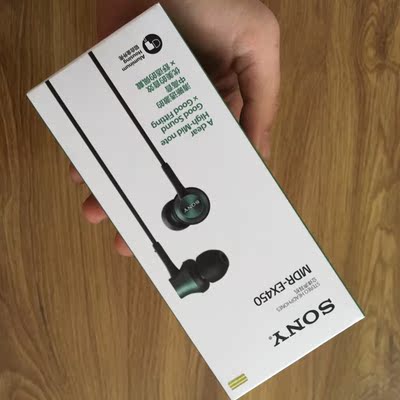 买回来送给别人当礼物的，包装完好，很好看～