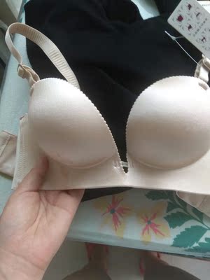 摸着滑滑的，两个手很可爱，五金还行。穿一时间看看，好在来上几个