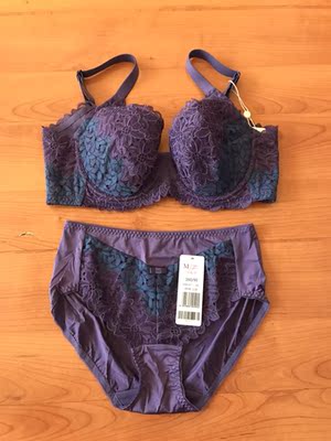 一收到就迫不及待地试了 漂亮 非常满意 五星好评