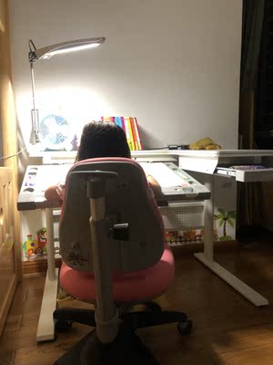 如何评价康朴乐儿童学习桌怎么样，质量好不好？甲醛超标是真的吗