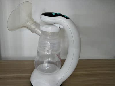 身边朋友推荐买的这个吸奶器，有8档的，非常的好用，很方便，吸得比较干净，声音也不是很大，满意。